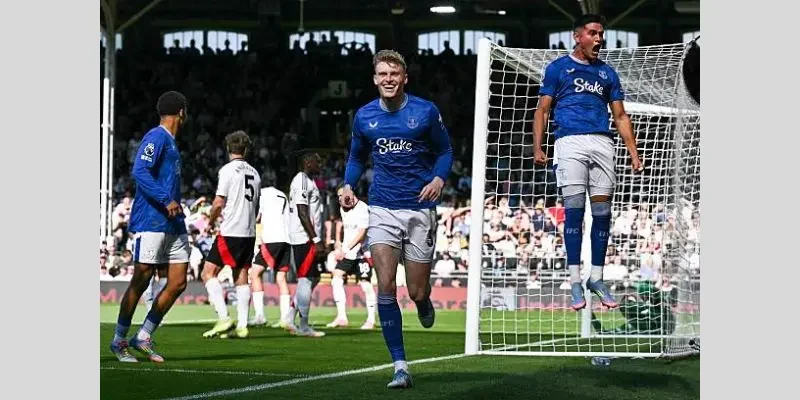 Jarrad Branthwaite chỉ huy hàng phòng ngự Everton